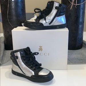 Gucci boys sneakers size 29 high top cool toddler